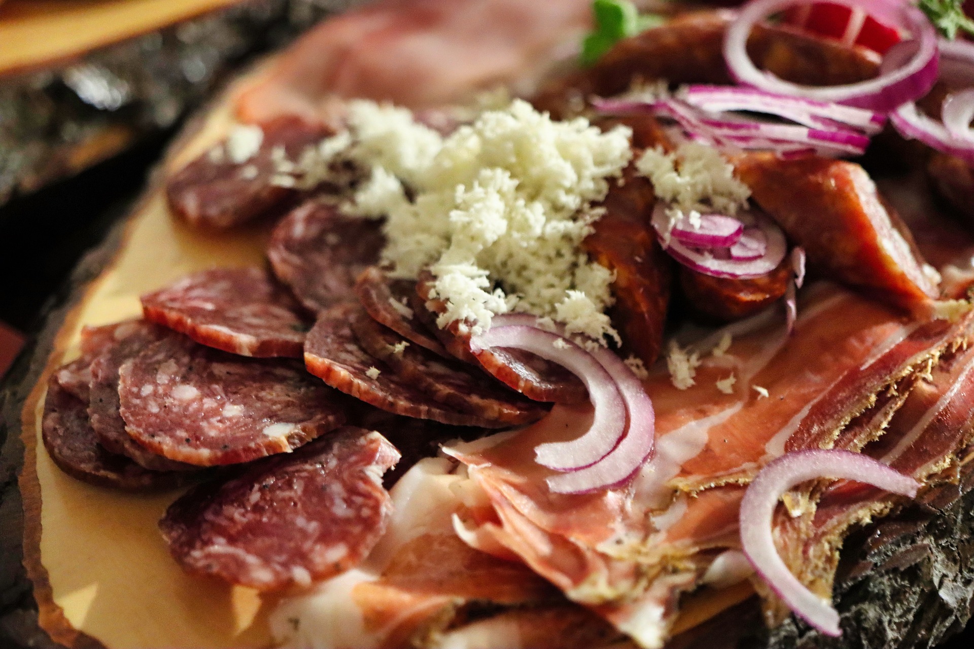 dégustation de vins de bourgogne et planche de charcuterie